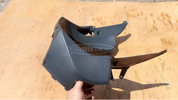 Suzuki Burgman UH 125 - 150 első idom alsó - 10/10