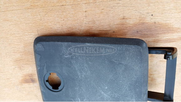 Suzuki Burgman UH 125 - 150 tank ajtó - 2/8