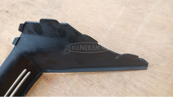 Suzuki Burgman UH 125 - 150 ülés alatti műanyag - 5/7