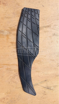 Suzuki Burgman UH 125 - 150 gumiszőnyeg balos