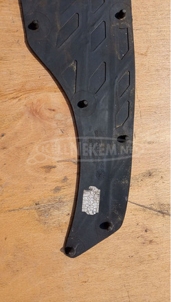 Suzuki Burgman UH 125 - 150 gumiszőnyeg balos