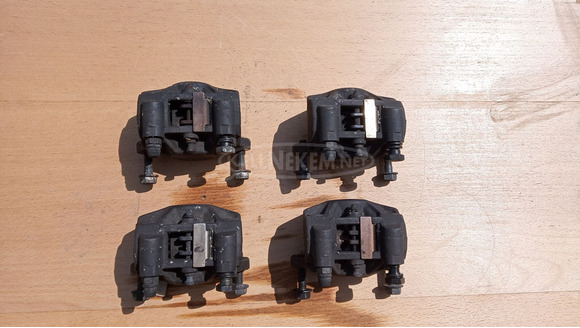 Suzuki Burgman UH 125 - 150 hátsó féknyereg - 1/6