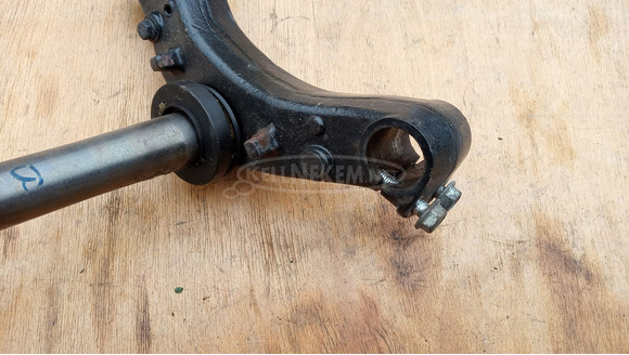 Suzuki Burgman UH 125 - 150 T szár kormányszár kormányoszlop - 9/10