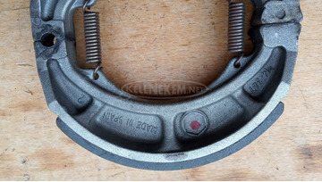 Suzuki Burgman UH 125 - 150 hátsó fékbetét kézifékhez