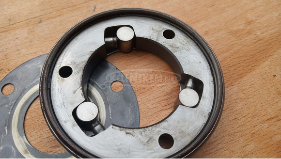 Suzuki Burgman UH 125 - 150 szabadonfutó - 7/7