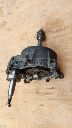 Suzuki Burgman UH 125 hátsó végáttétel - 1/10