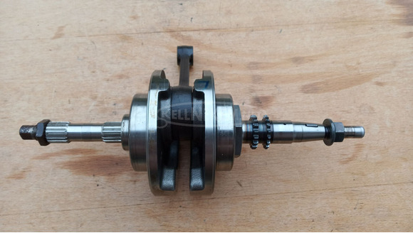 Suzuki Burgman UH 125 - 150 főtengely - 4/9