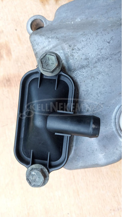 Suzuki Burgman UH 125 - 150 szelepfedél - 3/9