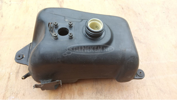 Suzuki Burgman UH 125 - 150 üzemanyag tank - 3/9