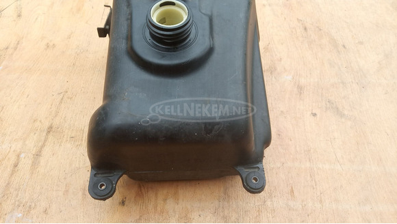 Suzuki Burgman UH 125 - 150 üzemanyag tank - 5/9