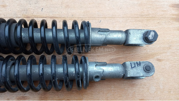 Suzuki Burgman UH 125 - 150 hátsó lengéscsillapító pár - 6/6