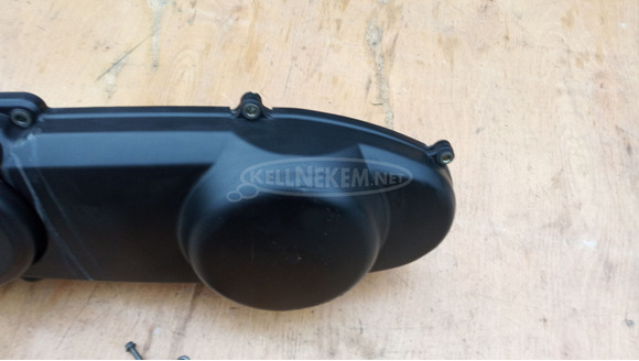 Suzuki Burgman UH 125 - 150 kuplung fedél - 9/10