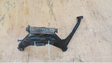 Suzuki Burgman UH 125 - 150 középtámasz