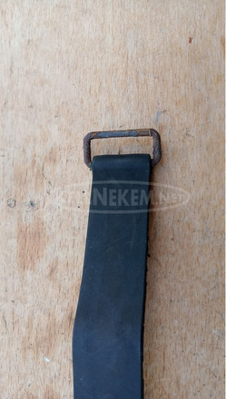 Suzuki Burgman UH 125 - 150 akkumulátor rögzítő gumi - 3/4