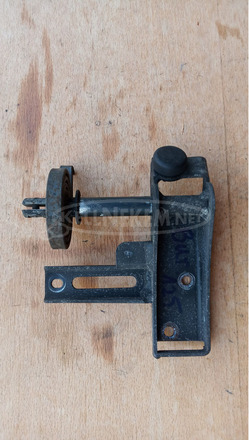 Suzuki Burgman UH 125 - 150 ülés zsanér - 2/7