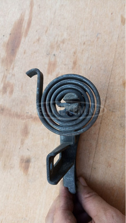 Suzuki Burgman UH 125 - 150 ülés zsanér - 3/7