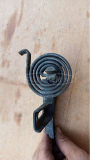 Suzuki Burgman UH 125 - 150 ülés zsanér