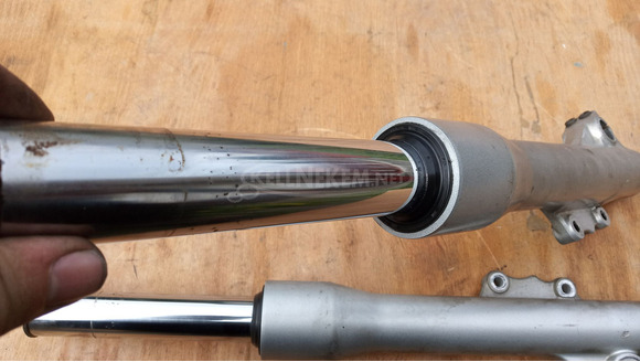 Piaggio Beverly 200 első villaszár - 8/9