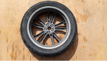 Piaggio Beverly 200 hátsó kerék