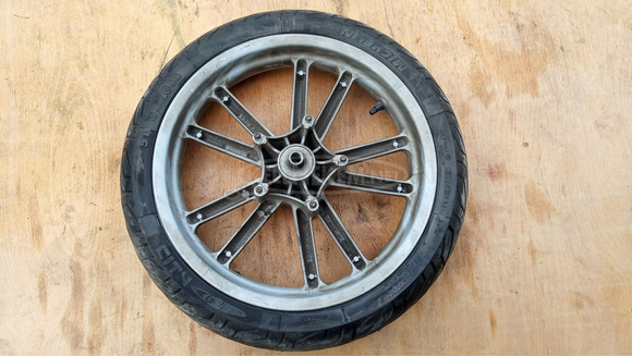 Piaggio Beverly 200 első kerék