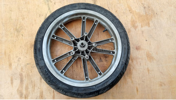 Piaggio Beverly 200 első kerék