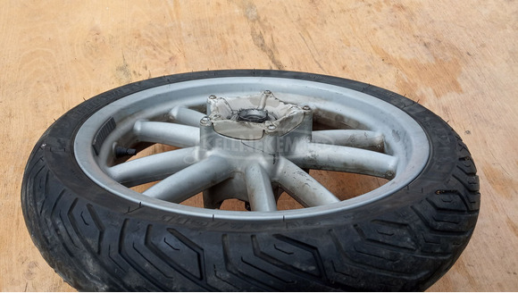 Piaggio Beverly 200 első kerék