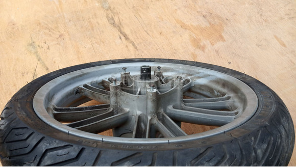 Piaggio Beverly 200 első kerék