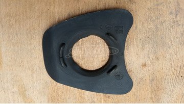 Piaggio Beverly 200 üzemanyag tálca