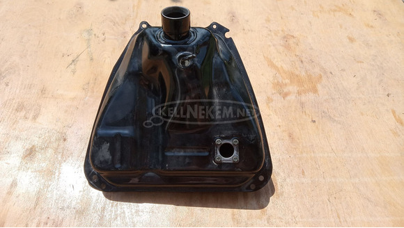 Yamaha Majesty DX 250 üzemanyag tank