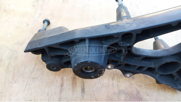 Yamaha Majesty DX 250 hátsó lengőkar - 6/9