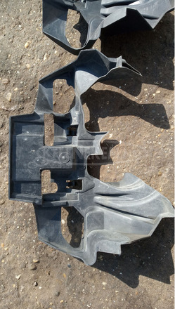 Yamaha Majesty DX 250 első villa körüli műanyag - 5/7