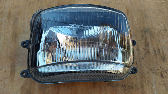 Yamaha Majesty DX 250 első lámpa