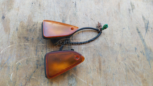 Yamaha Majesty DX 250 első irányjelző pár - 1/9