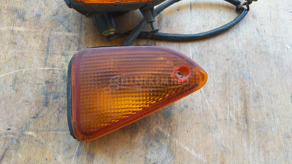 Yamaha Majesty DX 250 első irányjelző pár - 2/9