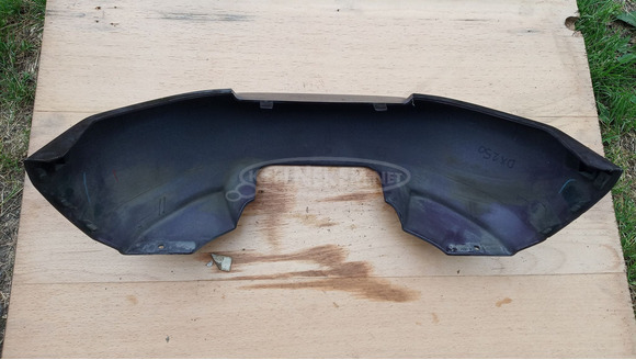 Yamaha Majesty DX 250 hátsó lámpa alatti idom - 4/8