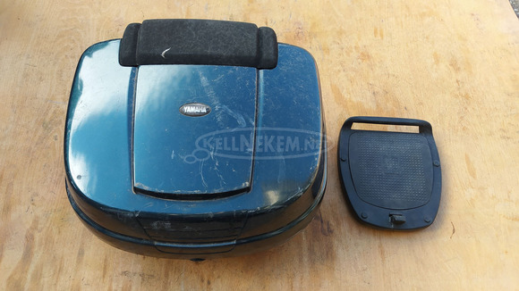 Yamaha Majesty DX 250 gyári hátsó doboz sérült - 1/10