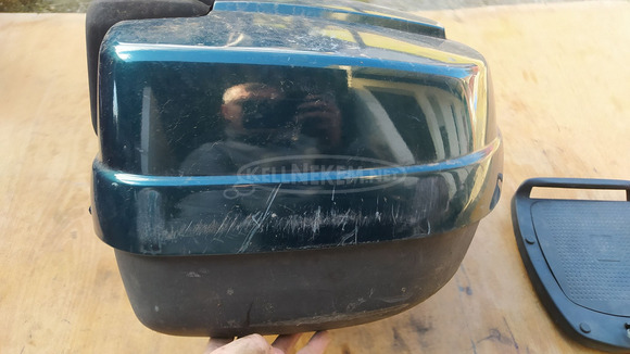 Yamaha Majesty DX 250 gyári hátsó doboz sérült - 7/10