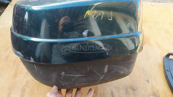 Yamaha Majesty DX 250 gyári hátsó doboz sérült - 8/10