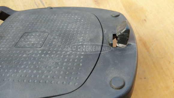 Yamaha Majesty DX 250 gyári hátsó doboz sérült - 9/10