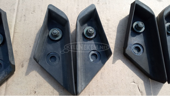 Yamaha Majesty DX 250 hátsó lábtartó gumi - 7/8