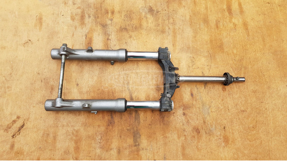 Suzuki Burgman 250 - 400 komplett első villa