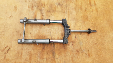 Suzuki Burgman 250 - 400 komplett első villa