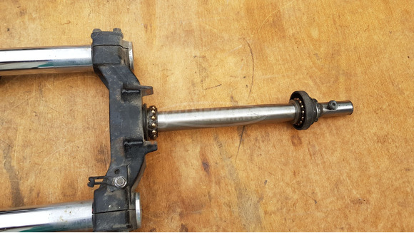 Suzuki Burgman 250 - 400 komplett első villa