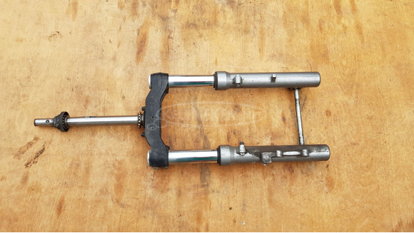 Suzuki Burgman 250 - 400 komplett első villa