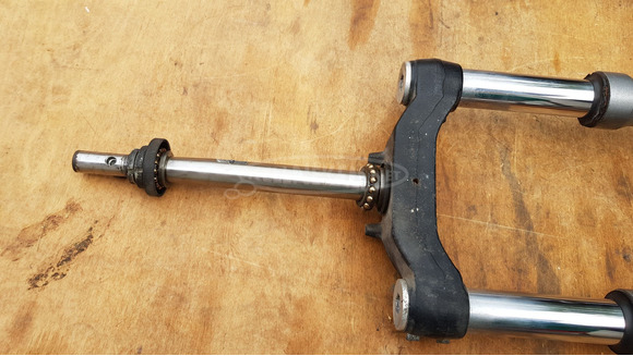 Suzuki Burgman 250 - 400 komplett első villa