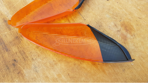 Suzuki Burgman 250 - 400 hátsó irányjelző burkolat - 4/9