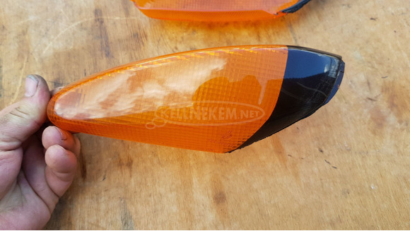 Suzuki Burgman 250 - 400 hátsó irányjelző burkolat - 7/9