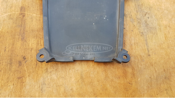 Suzuki Burgman 250 - 400 háttámla közép burkolat - 5/6