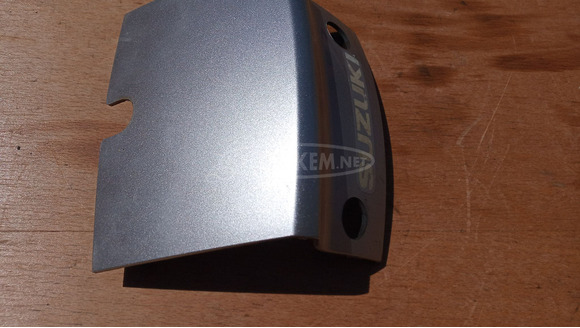 Suzuki Burgman 250 - 400 hátsó közép idom - 4/7