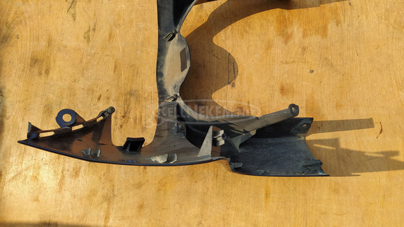 Suzuki Burgman 250 - 400 első idom kék - 6/9